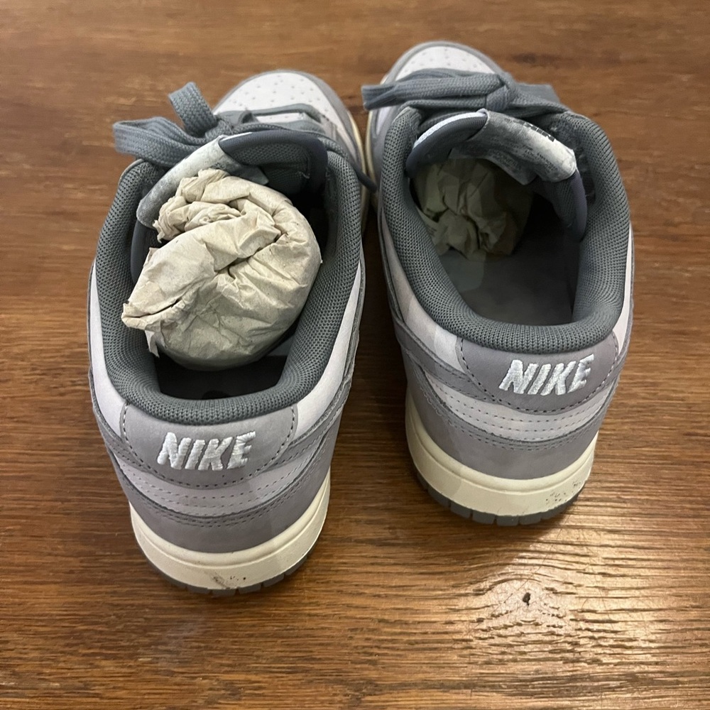 Nike Women's Dunk Low - Picture 2 of 6